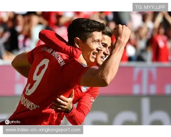 拜仁莱万头槌定胜局，安联球场领先在握