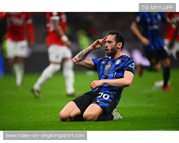 那不勒斯齐林斯基制造点球并主罚命中，比赛转折